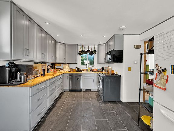 2nd image of 5289 S Leprechaun Ln W