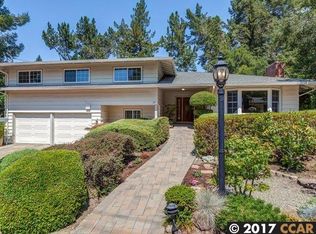 25 Hardie Dr, Moraga, CA 94556