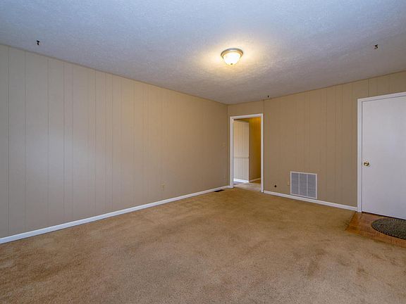 3rd image of 3506 Brookfield Ln