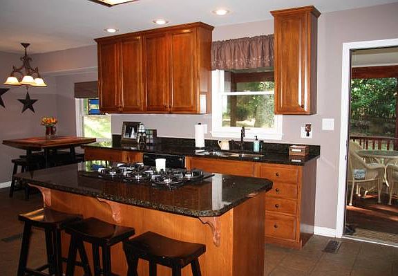 4th image of 5806 Westover Dr