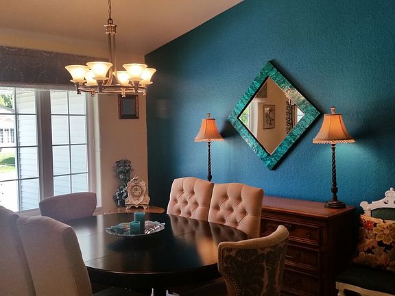 3rd image of 1168 Carriage Cir