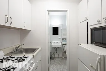 Rented by Mdrn Residential