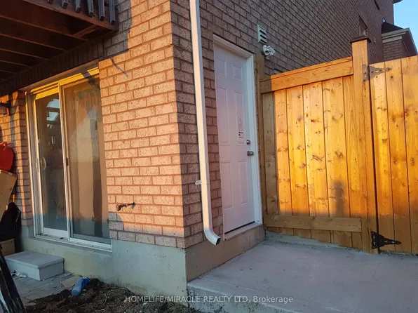 1720 Finkle Dr, Oshawa, ON L1K 0R5