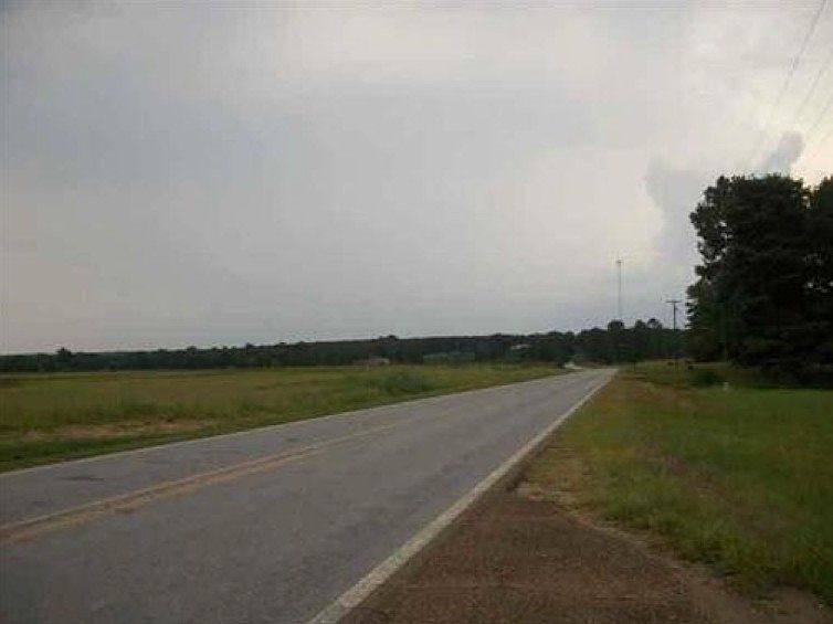 2nd image of 718 Highway 27 N