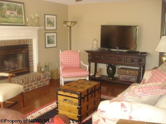 2nd image of 24 Briarwood Ter