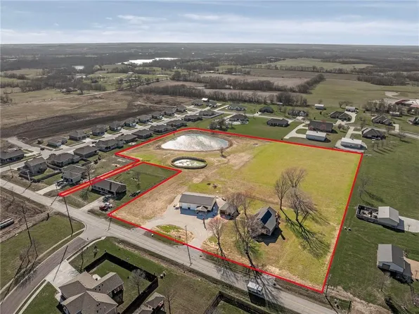 981 S 9th St, Odessa, MO 64076