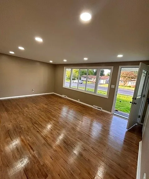 213 Sunflower Dr — Photo 4