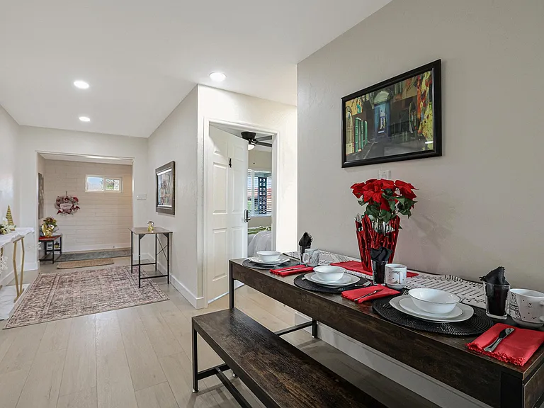 Breakfast Nook