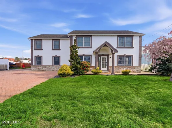 10 Minturn Road, Toms River, NJ 08753