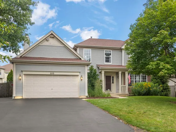 253 Carlton Mews Ct, Sugar Grove, IL 60554