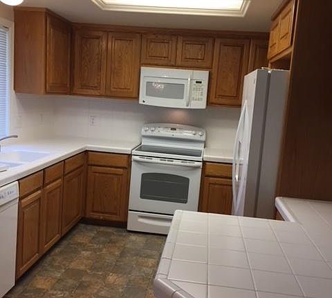 2nd image of 4609 Kendall Way