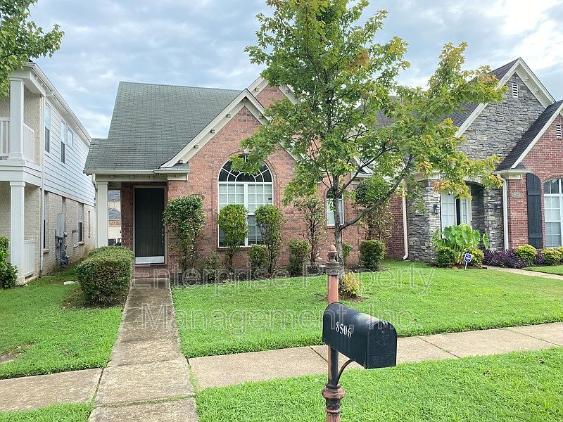 1st image of 8506 Shady Elm Dr