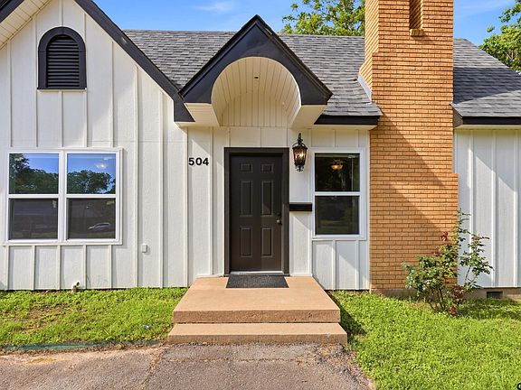 4th image of 504 Quitman St