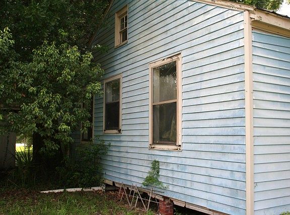 3rd image of 1543 Suwannee Ave
