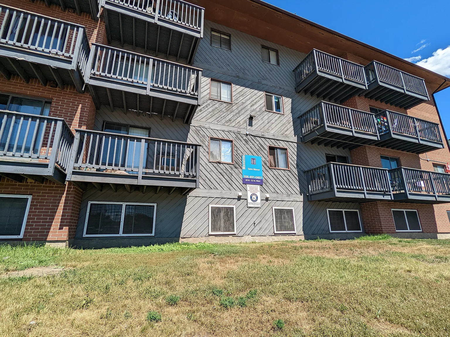 Sano Manor Apartments — Photo 2