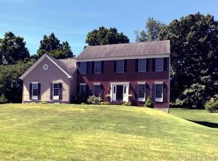 207 Mountain St, Ellington, CT 06029