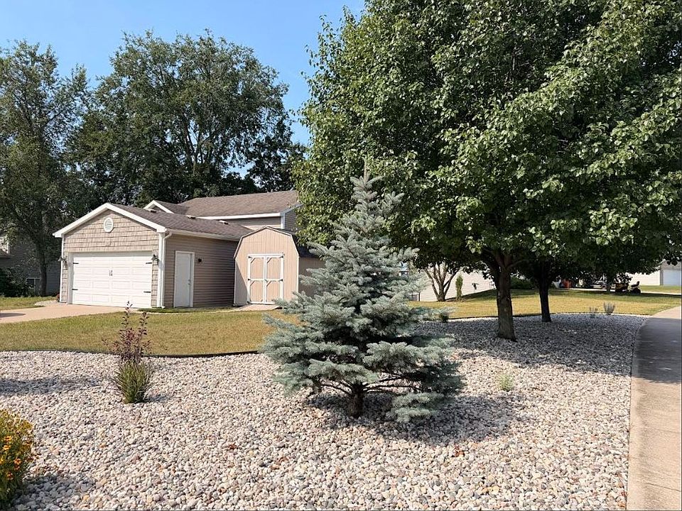 1st image of 1627 Hamlet Dr SE