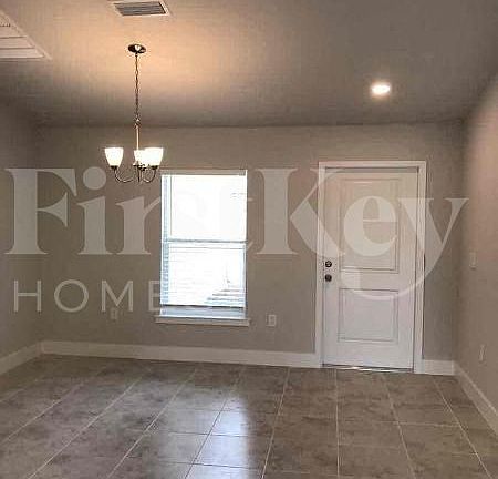 3rd image of 6114 Holt Ct