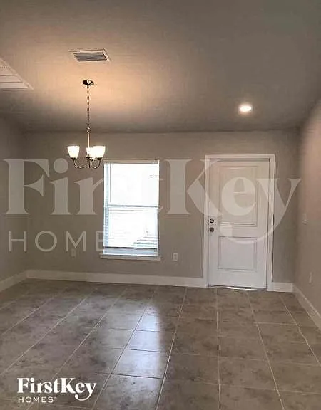 6114 Holt Ct — Photo 3