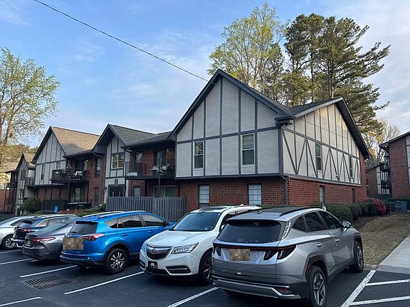 2nd image of 6851 Roswell Rd Unit J2