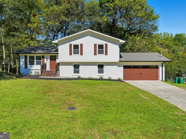 203 Woodglen Dr, Woodstock, GA 30188