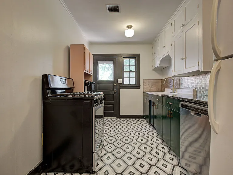 2215 W Broadway Ave #1 — Photo 23