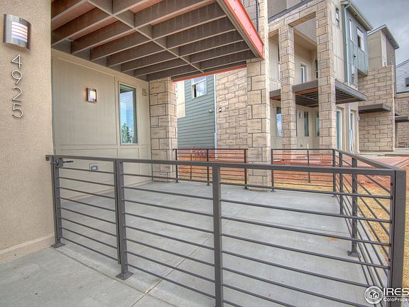 2nd image of 4925 Valentia St
