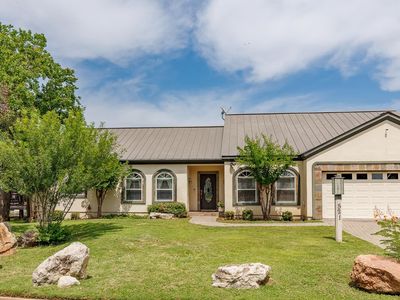 (Undisclosed Address), Horseshoe Bay, TX, 78657