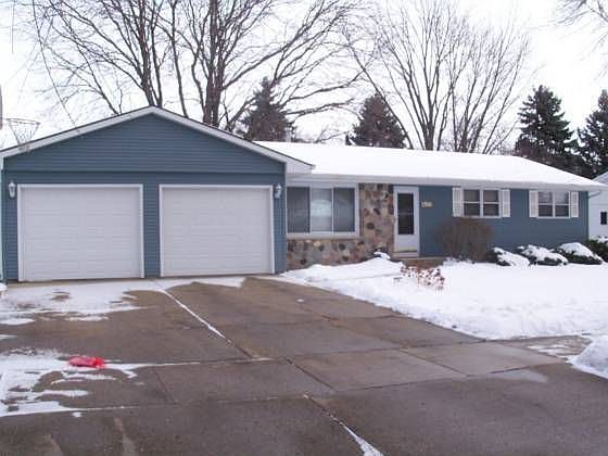 1st image of 1516 N Pontiac Dr