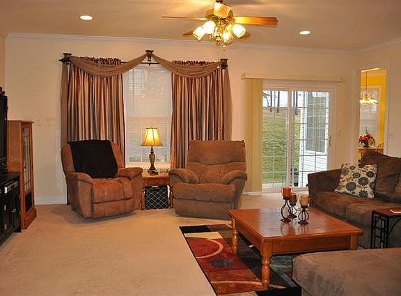 3rd image of 419 Bent Creek Dr