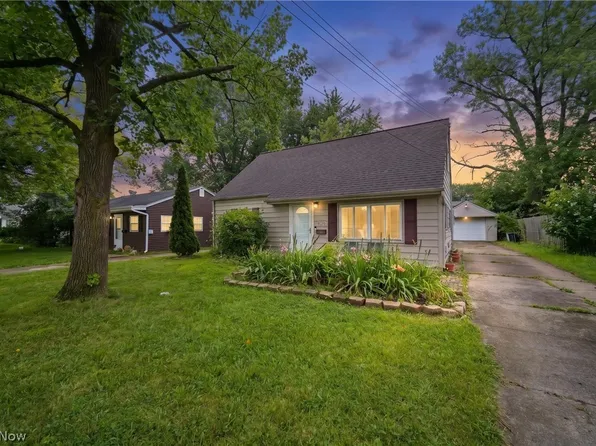 633 Vermont Dr, Lorain, OH 44052