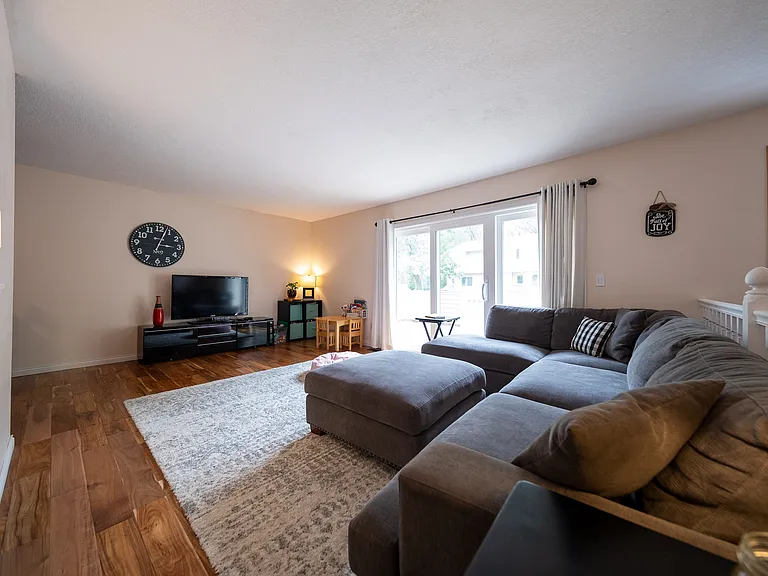 14210 Hibiscus Ct — Photo 3