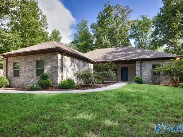 28302 Jessica Dr, Toney, AL 35773