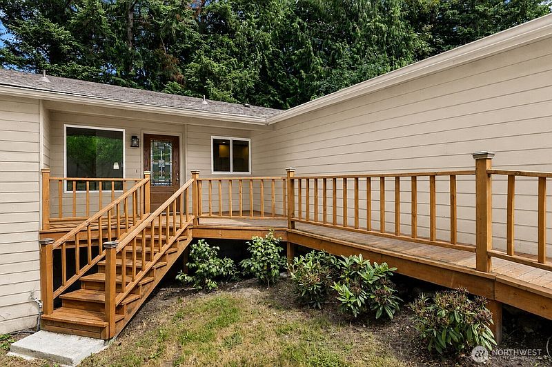 2nd image of 3020 169th Avenue NE