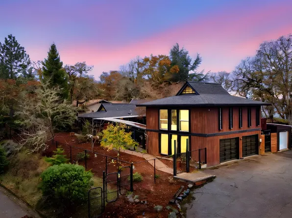 640 SE Summit Dr, Roseburg, OR 97470
