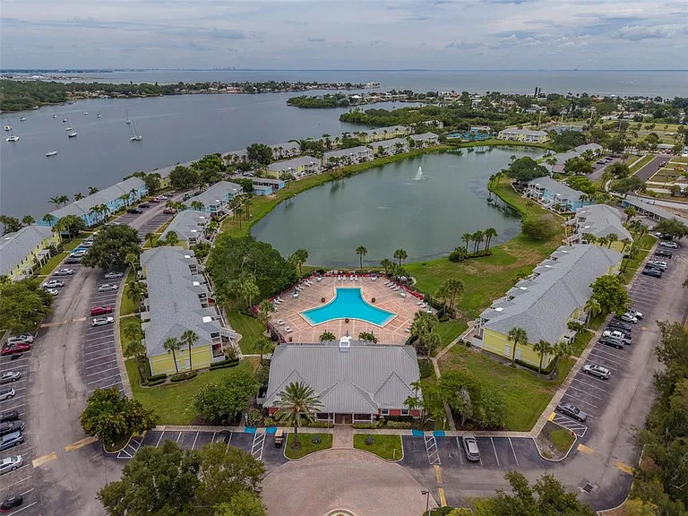 222 Pompano Dr SE #H — Photo 48