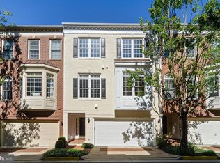 1610 Leeds Castle Dr, Vienna, VA 22182