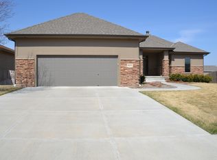 16310 Birch Ave, Omaha, NE 68136