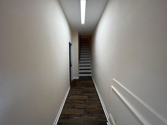 3rd image of 3157 Richmond St Floor 2