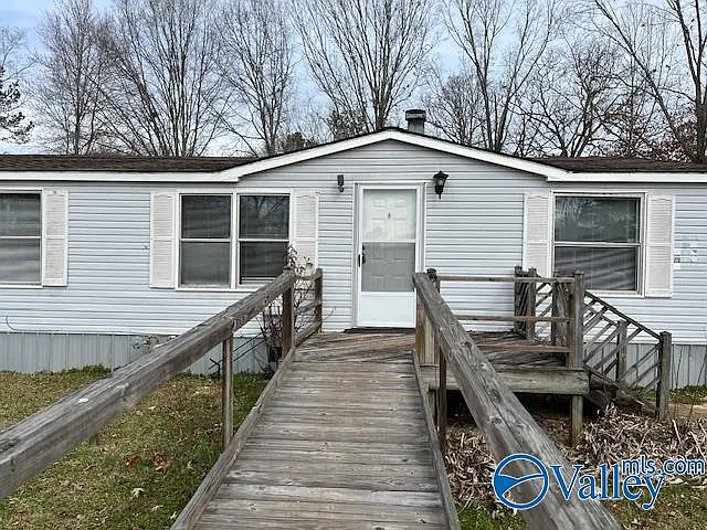 73 Lisa Ln — Photo 14