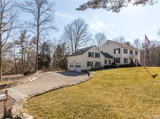 46 Skymeadow Dr, Stamford, CT