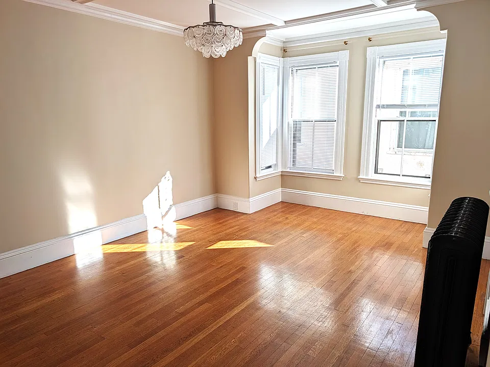 43 Summit Ave #1