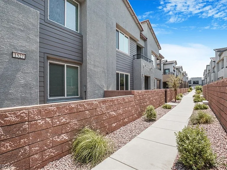 1529 Eva Crossing Pl — Photo 28