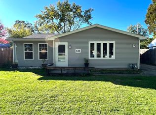 644 Merle Ln, Wheeling, IL 60090