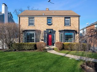 2030 Greenwood Ave, Wilmette, IL