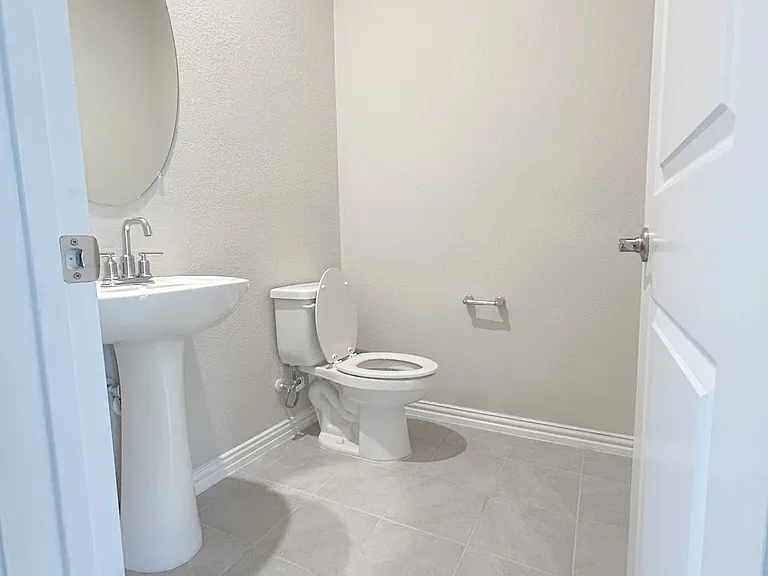 212 Stonebrook Trl — Photo 14
