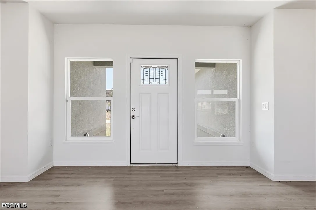 3 bed, 2.5 bath, 1662 sqft, $2,000 — Photo 3