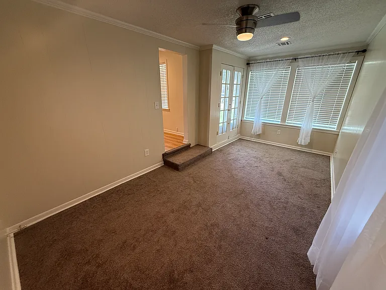1335 S Pittsburg Ave — Photo 7