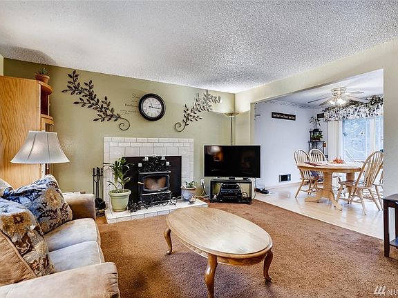 4th image of 20620 52nd Avenue Ct E