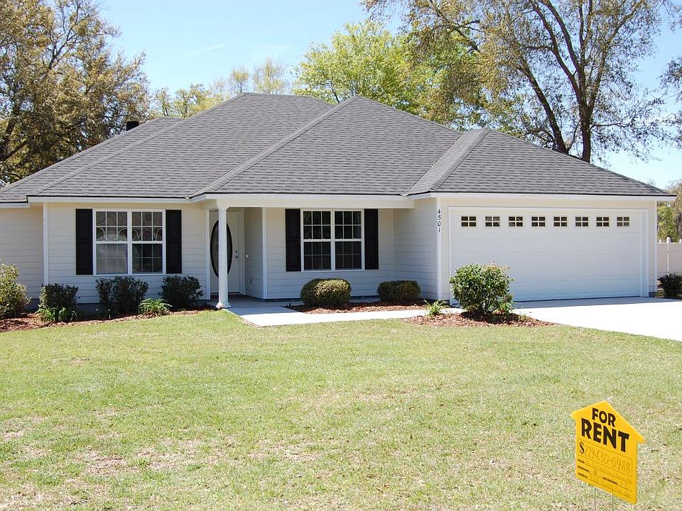 1st image of 4501 Country Oak Dr